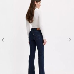 Levi’s 315 Shaping Bootcut Jean